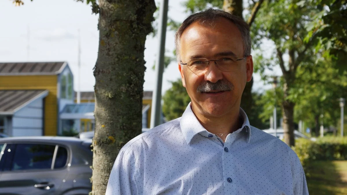 Poul Erik Hedegaard har været chef for økonomiafdelingen i LHN i 15 år og har arbejdet som drifts- og skatterådgiver i alle årene. Foto: LHN