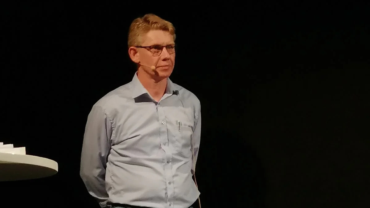 Ifølge svinekonsulent Nicolaj Stidsen handler soholdbarhed først og fremmest om, at soen kommer godt fra start i sin karriere i besætningen. Det vil sige, at det handler om at give polten stor opmærksomhed.