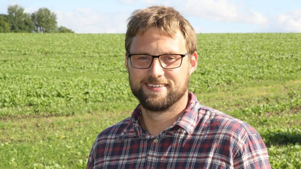 Niels Hauge Mikkelsen er glad for, at han ikke længere skal bekymre sig om sine IT-løsninger. Foto: Henriette Lemvig