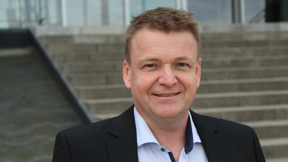 Cheføkonom i Agrocura, Jens Schjerning, vurderer, at inflationen – og dermed også renten – snart vil falde igen, fordi centralbankerne er fast besluttede på at tvinge den ned – og har værktøjerne til at gøre det. Foto: Morten Ipsen
