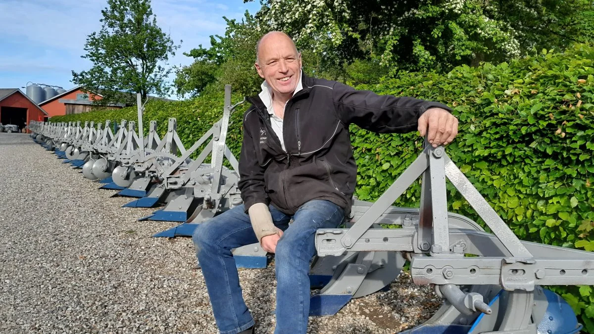 Henrik Nielsen er ildsjælen, der står bag verdens største samling af Ferguson traktorer og redskaber. Nu fylder han 60, og han er stadig den største drivkraft bag museet trods udfordringer med sygdommen Parkinson.