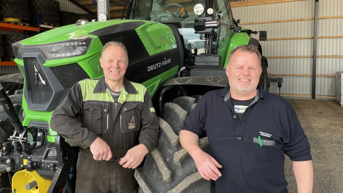 Kurt Eg (tv.) og Svend Aage Jensen (th.). Foto: Brørup Traktor- & Maskincenter