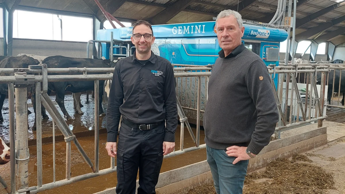 Michael Wang Pedersen, salgschef, Cowtech og Jens-Aage Justesen, salgskonsulent, Cowtech slår fast, at de er klar til at hjælpe landmændene med sparring omkring valg af malkesystem og inventar i stalden.