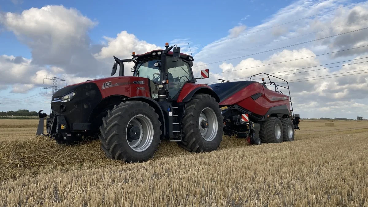 Også den nye den nye LB 436 HD-presser, som producerer baller på 120 x 90, kommer på Græsland 22. LB 436 HD-presseren har mange spændende features, blandt andet en indbygget PowerShift-gearkasse.