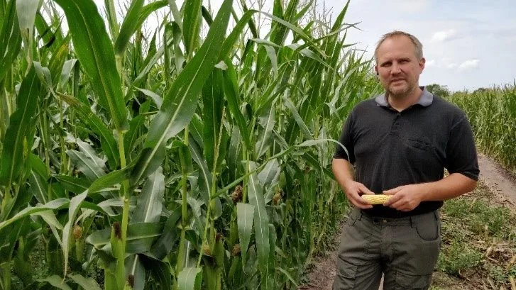 Jan Møllegård glæder sig til at byde velkommen til den årlige majsdemo, der både har mange majssorter, flere udstillere og plejer at trække mange gæster. Det sker den 11. september i Varde.