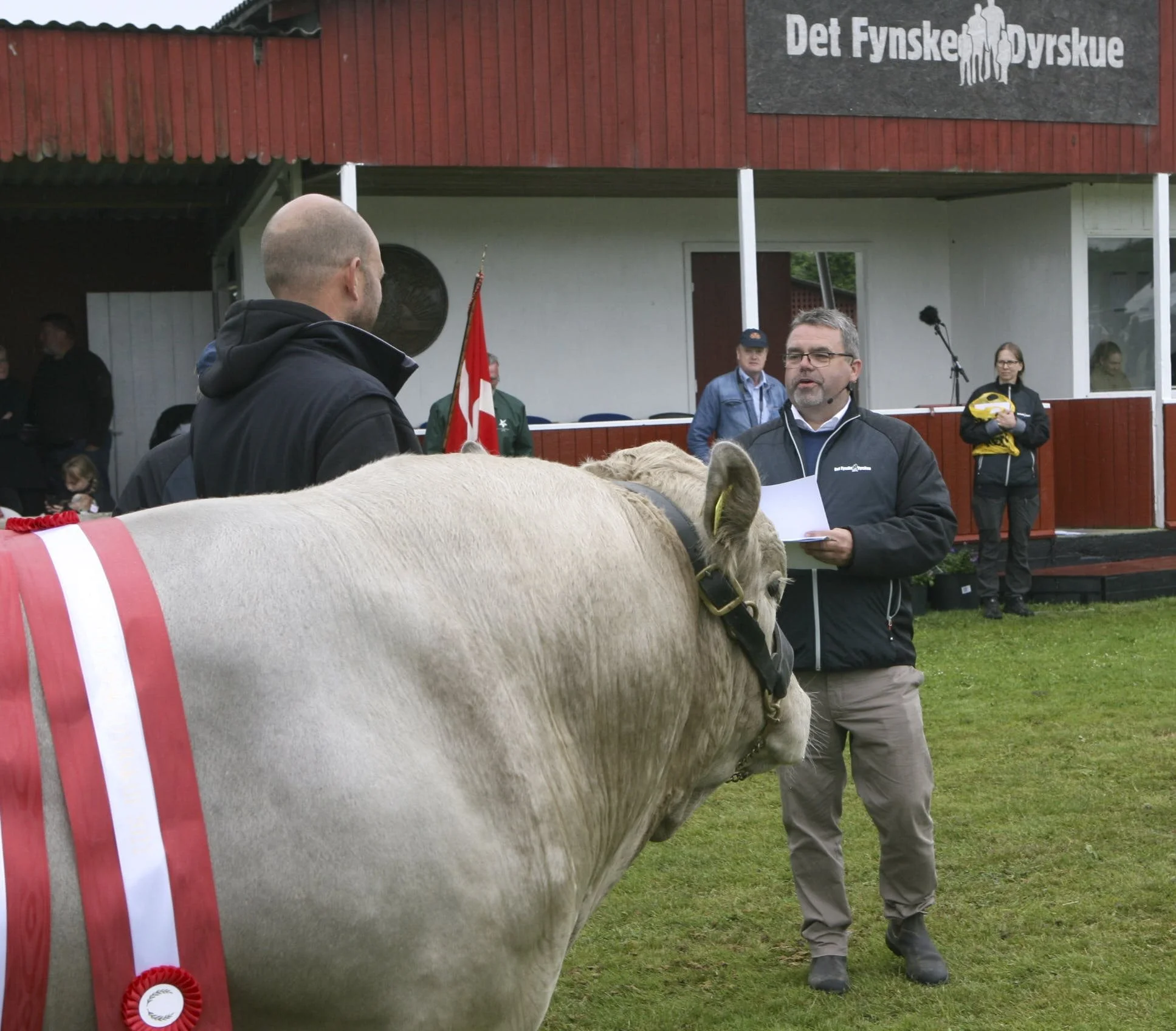 Dyrskueformand Torben L. Povlsen er rigtig godt tilfreds med den store tilstrømning og afviklingen af skuet efter to års pause. Foto: Erik Hansen