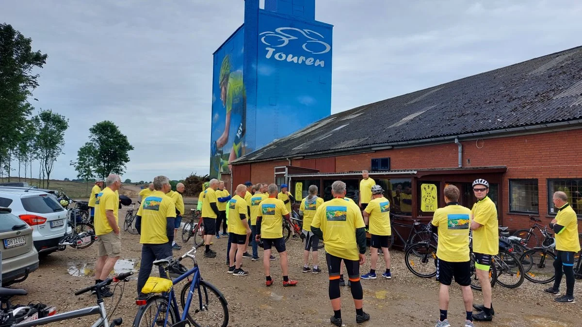 Forskud på en festlig etape af Tour de France, hvor bygninger og marker vil markere cykelløbet.