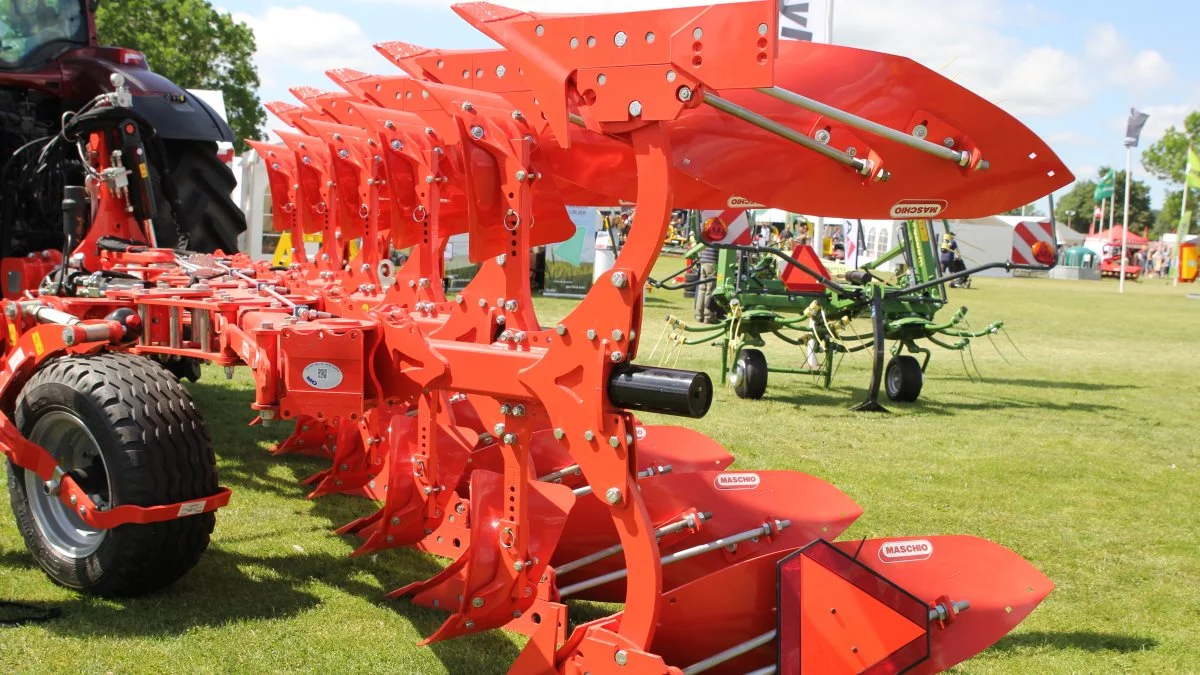 J. Dyhr har planlagt at køre demo med en Maschio Unico 5-furet Vario plov fra MO Implements til efteråret.