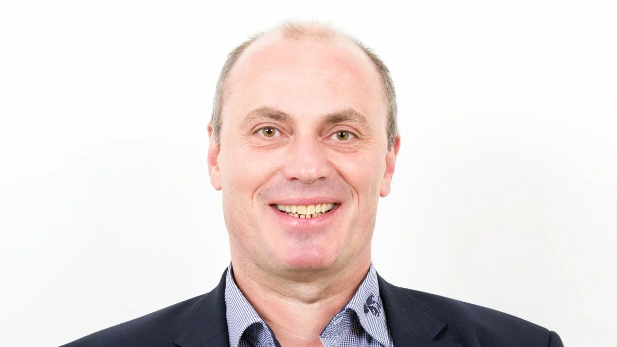 - Vi har brug for alle, der gider at arbejde, og så bør vi ikke sætte åndssvage hindringer op for os selv, pointerer Ulrik Krogsgaard. Arkivfoto