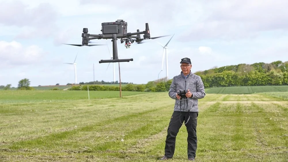 Potentialet for droner i marken er stort, mener Erik Kjeldsen, der er planterådgiver og dronepilot hos Sagro. Foto: Sagro