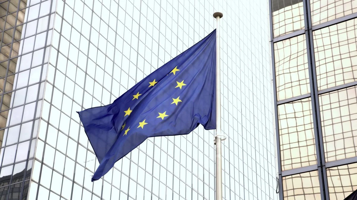 Den Europæiske Revisionsret er for alvor ude med riven efter klimaindsatsen på landbrugsområdet i en beretning om effekten af EU’s investeringerne i klimatiltag for alle fællesskabets politikområder. 