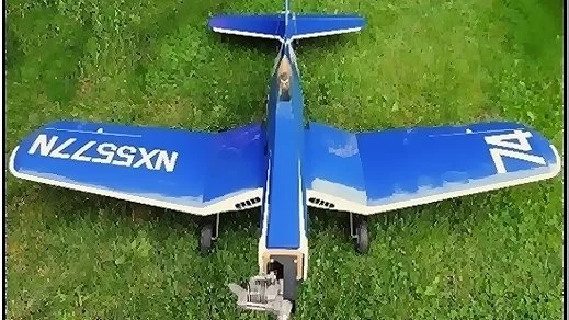 Udstillingen omfatter også flotte modelfly, der kommer i luften, hvis vejret tillader det.