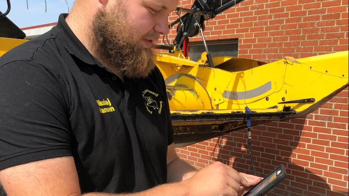 Næsgaard Mobile har en sporingsfunktion, som med mobiltelefonens GPS viser, hvor et bestemt køretøj befinder sig i marken eller i øvrigt. Fotos: Datalogisk