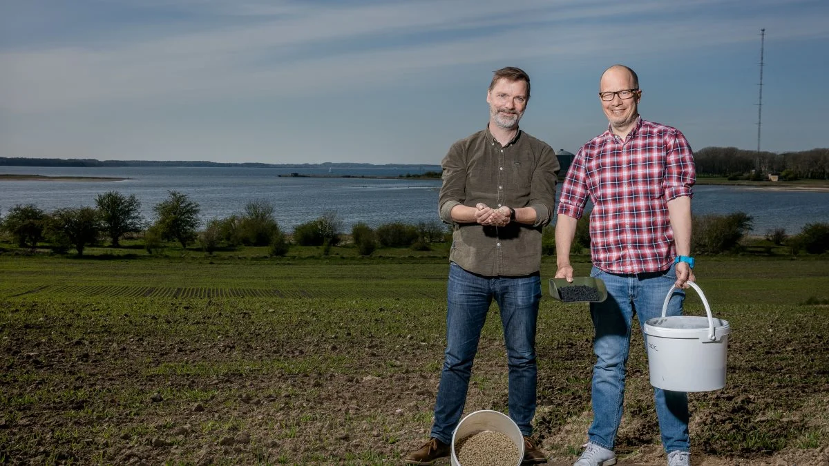 - Det er først nu, man ser klimapotentialet i pyrolyse, siger Jesper Ahrenfeldt (th.), Project Director i Stiesdal SkyClean, som sammen med kollegaen Jesper Noes arbejder på at udvikle 20 MW pyrolyseanlæg i et innovationsprojekt. Foto: Energy Cluster Denmark.