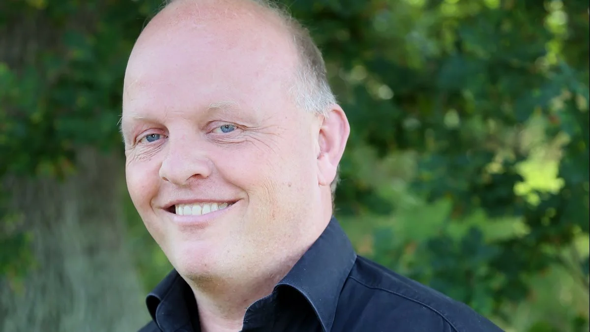 - Som jægere vil vi jo også gerne behandles som nogen, der godt kan finde ud af at løse problemerne selv, hvis der sker noget, der ikke er hensigtsmæssigt. Og derfor synes vi også, at det er fair, at landbruget selv får en chance for at løse det her, fortæller Jens Venø Kjellerup. Foto: Danmarks Jægerforbund.