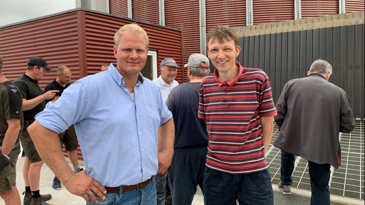 To af hovedpersonerne – Jacob Koch fra Almas Korn (til venstre) og godsejer Helge Danneskiold-Samsøe. Foto: Jesper Hallgren