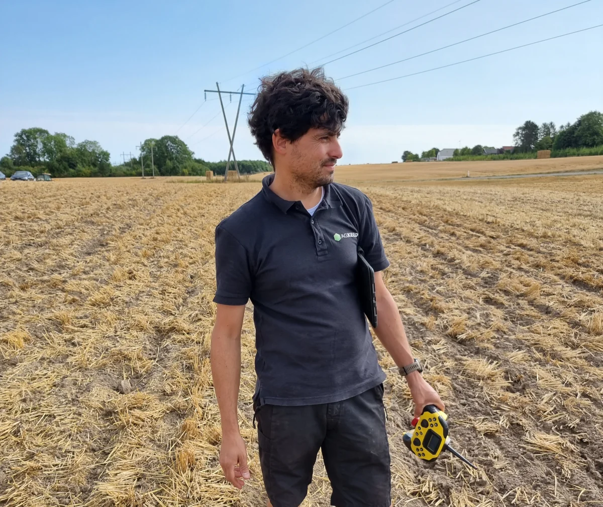 AgXeed har sin egen mand Philipp Kamps i marken for at vise, hvad virksomhedens robotter kan klare. Foto: Anders Lei