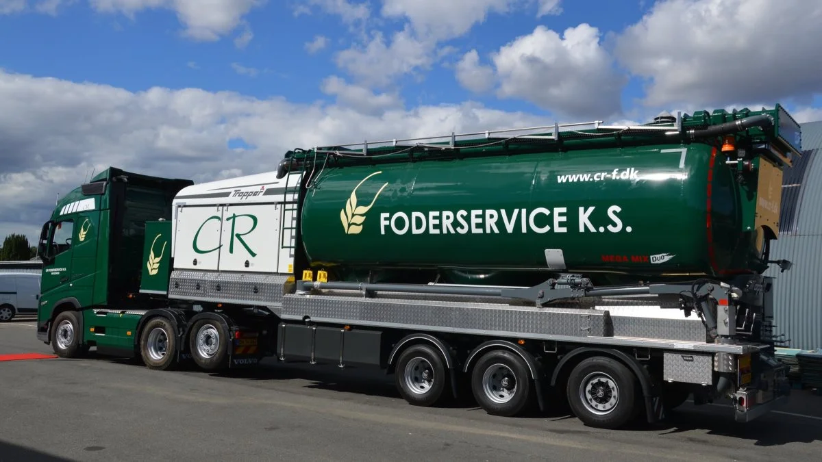 CR Foderservice har netop investeret i den fjerde bil med et 18-ton blandeanlæg. 