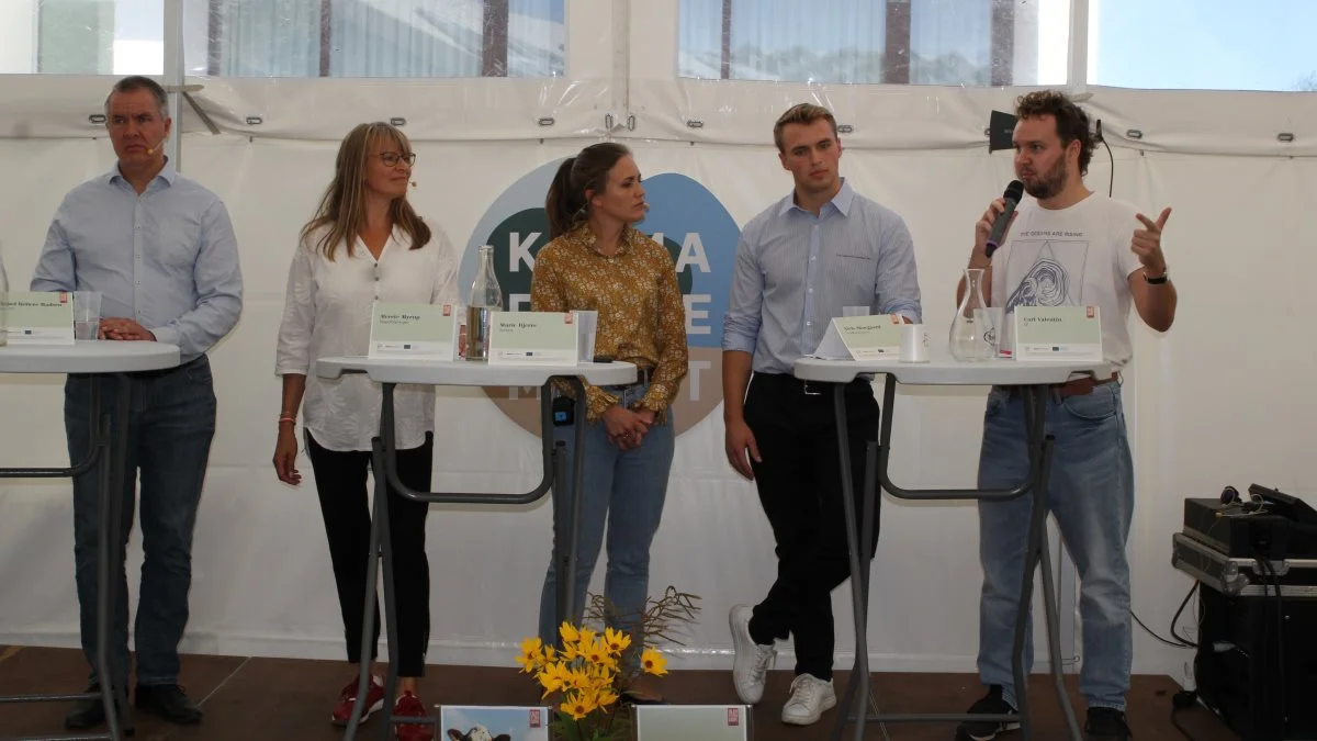 Årets Klimafolkemøde i Middelfart bød blandt andet på en debat om fremtidens produktion af mejeriprodukter. Paneldeltagerne var fra venstre Michael Madsen, Concito, Merete Myrup, Mejeriforeningen, Marie Bjerre, klima- og bæredygtighedsordfører, Venstre, Niels Skovgaard, formand for Landboungdom og Carl Valentin miljø- og fødevareordfører, SF. 