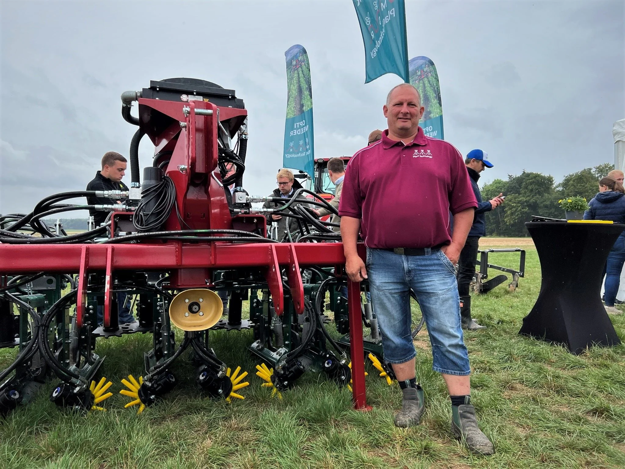 Michael Stolberg-Rohr ved Crown Crusher, som har tiltrukket sig stor opmærksomhed fra potentielle kunder såvel som europæiske landbrugsjournalister. Fotos: Kasper Stougård 