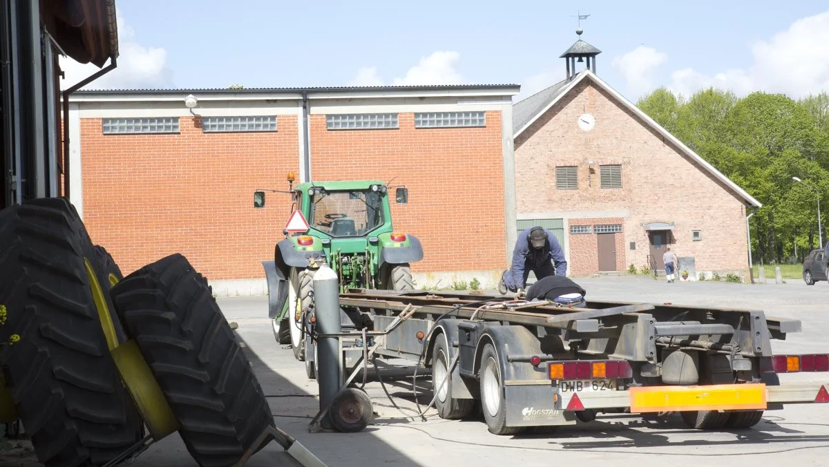 Råbelöf Gods dyrker blandt andet korn, der bruges til fremstilling af Absolut Vodka, der er verdenskendt. Danske Erik Bæksted er leder af landbruget. Fotos: Niels Damsgaard Hansen