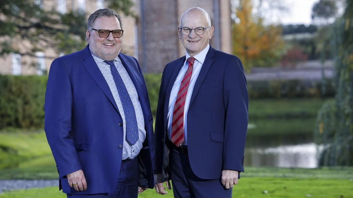 Afgående direktør hos Sparekassen Danmark Per Sønderup (tv.) og direktør Vagn Hansen. Foto: Foto-Lab/Søren Friis