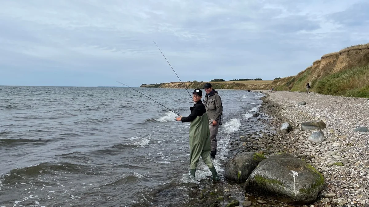 Mai Mercado og »Team konservative« vandet den samlede konkurrence om at fange en fisk og genskabe et havørredhabitat. 