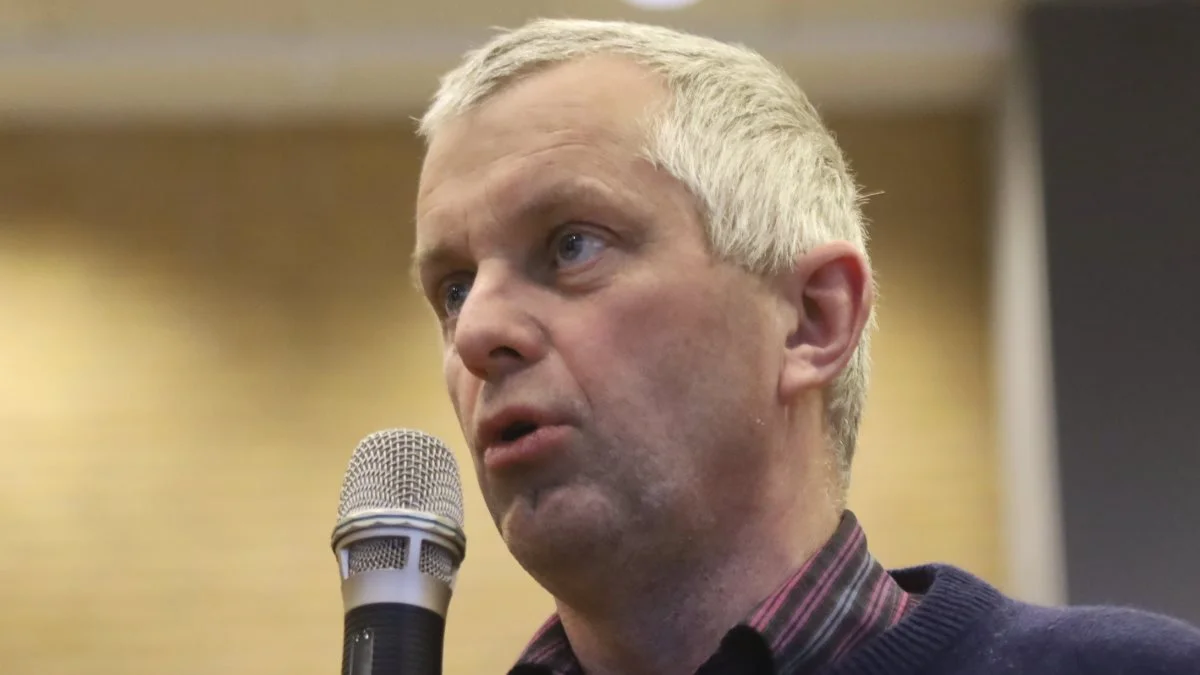 - Lad flaget gå til tops. Det vil jeg gerne opfordre alle landmænd til at gøre torsdag som en hyldest til dem, som har mod på at gå i gang med minkavl, lyder det fra Bent Hovalt Bertelsen.
