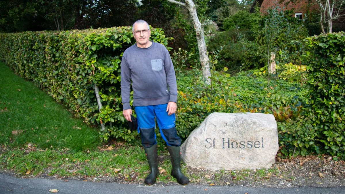 I forbindelse med DM i pløjning afholder Helge Nielsen et lille åbent landbrug-arrangement på St. Hessel. Håbet er, at der kommer over 1000 mennesker til arrangementerne.