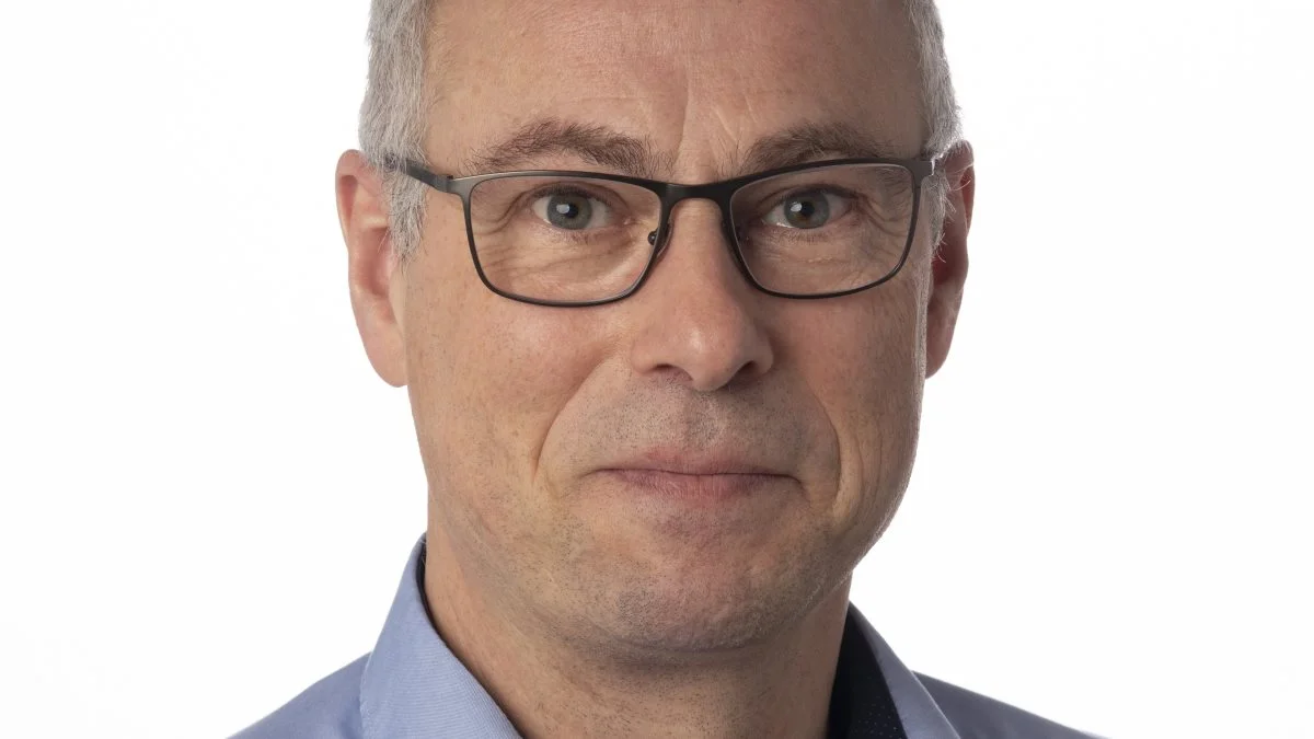 - Inden man starter op med egen polteproduktion, skal man nøje overveje, hvor meget man kan tjene ved det, hvis antallet af søer samtidig skal skæres ned for at skaffe plads til det, påpeger svinerådgiver Tom Madsen fra SvineXperten. Foto: SvineXperten