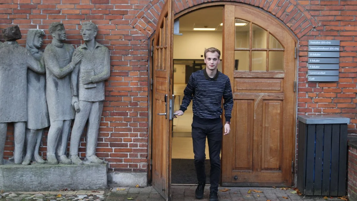 Christian Orthmann har sin daglige gang på Dalum Landbrugsskole, hvor han læser til produktionsleder.