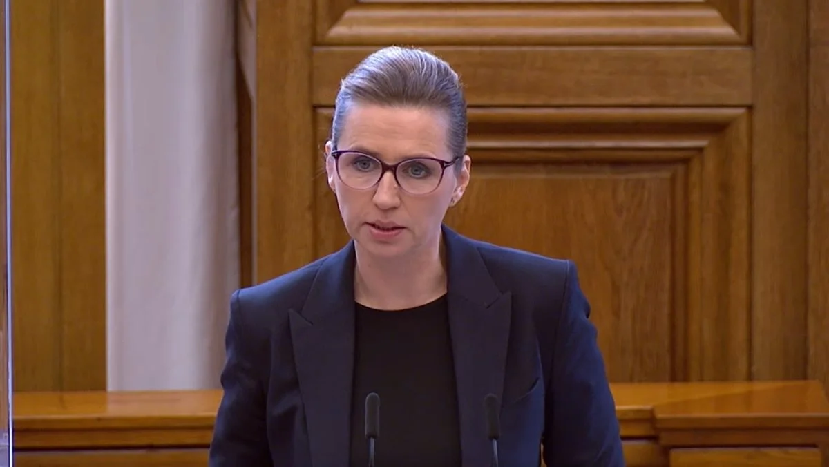 - Hele tanken med CO2-afgiften i Danmark er, at den skal understøtte omstillingen. Ikke at tingene bliver hverken dårligere eller dyrere eller flytter ud af Danmark, siger statsminister Mette Frederiksen (S) til Jyllands-Posten. Arkivfoto