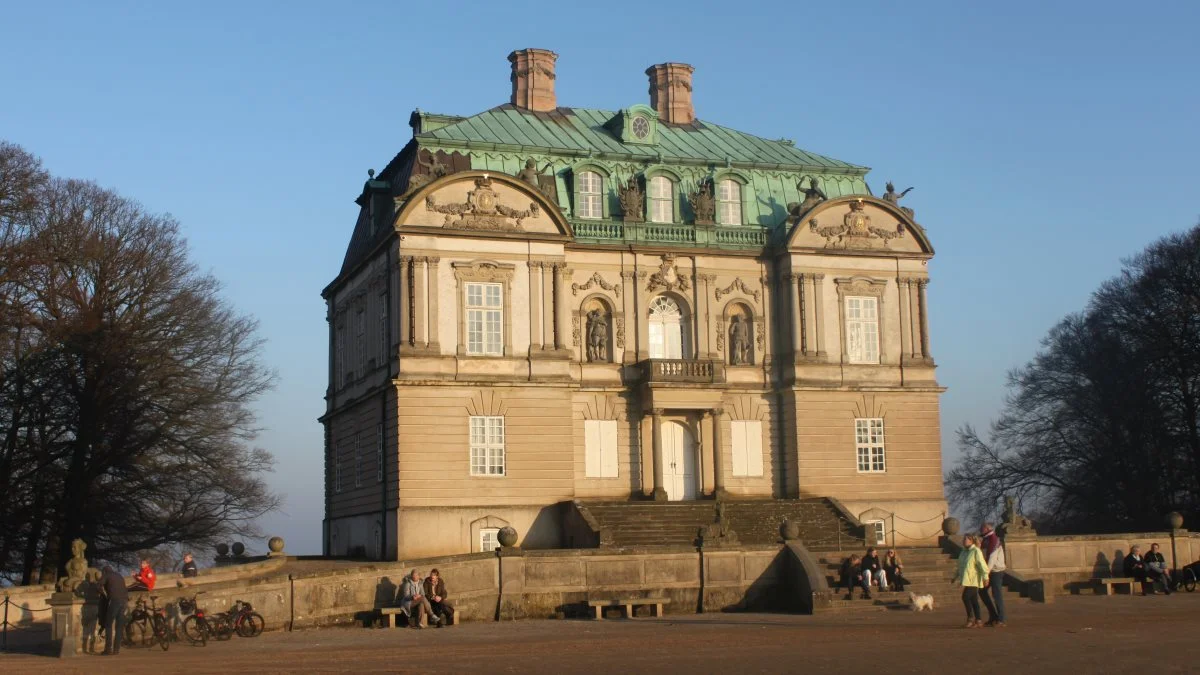 Trækplastre under Hubertusjagten er især udspringet i Magasindammen og opløbet, som har mål ved det historiske Eremitageslot. Foto: Colourbox