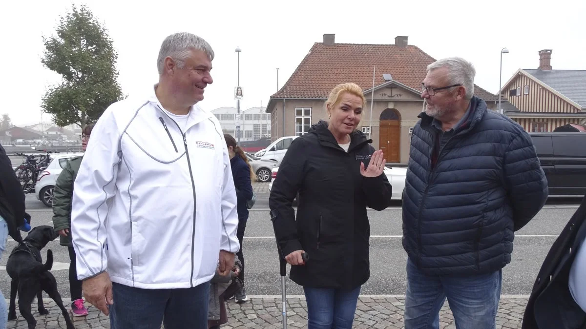 Bent Juul Sørensen har allerede gennem flere år lavet CO2-regnskab for sin bedrift. I lørdags var han i Svendborg for at møde vælgere sammen med partistifter Inger Støjberg. Foto: Jan Skou Bahrenfeld
