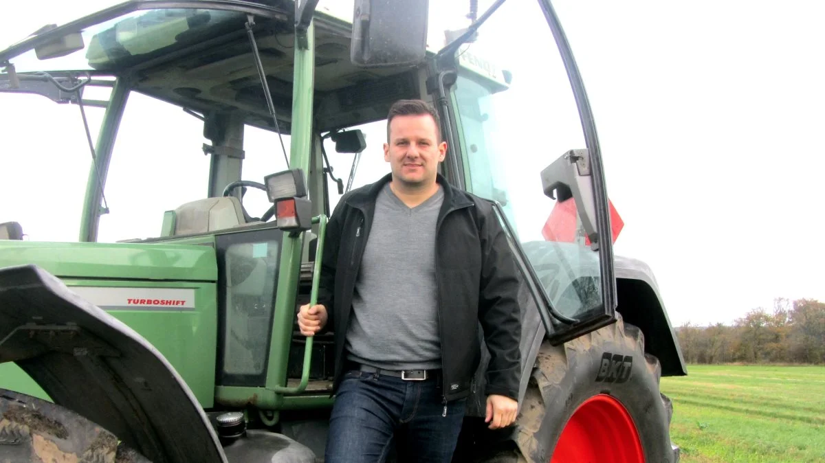 - Vi er ekstremt glade for, at Fendt har givet os muligheden for at vise de danske kunder den nye traktor. Traktoren er ikke alene flot og rammer lige ned i det populære 300 hk-segment, den rummer også mange nye tekniske features, så det vil helt sikkert vil begejstre de besøgende, siger Martin Geiser fra TBS Maskinpower, som er tovholder på firmaets messedeltagelse.