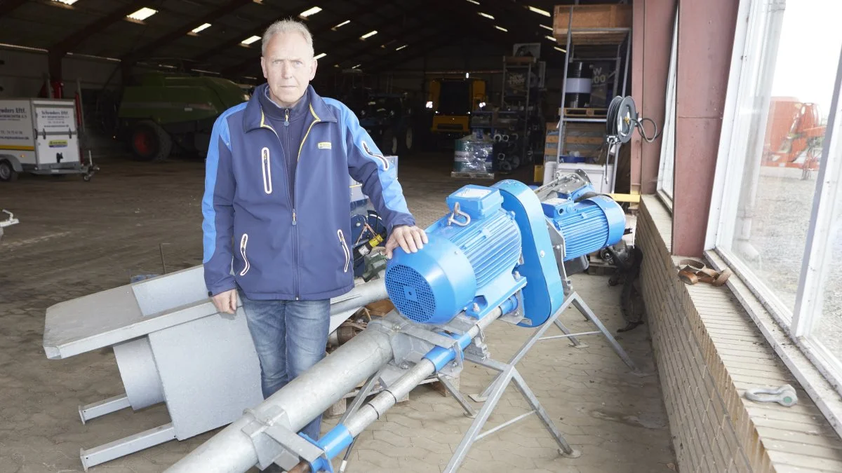 Direktør Magne Pagård med VP Dre-Ma gylleudstyret, som både sælges til danske og tyske landmænd samt mindre biogasanlæg.
