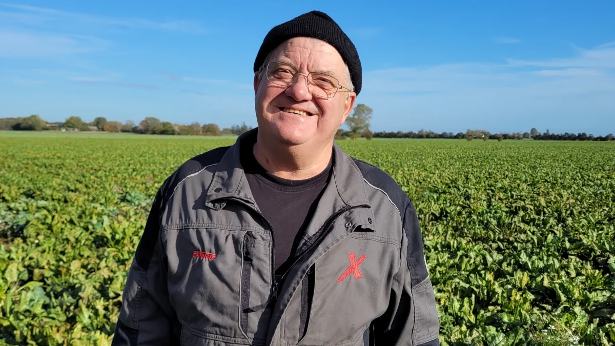 Peder Hansen, Storeladegaard ved Errindlev på Lolland, er yderst tilfreds med fremspiringen i Strube-sorten Nasser. Foto: Strube