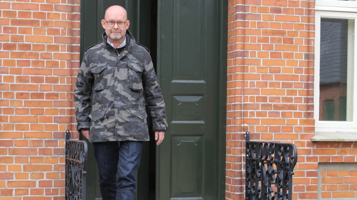 Arkitekt Per Troelsen fra Realdania By & Byg fremviste engageret gården. 