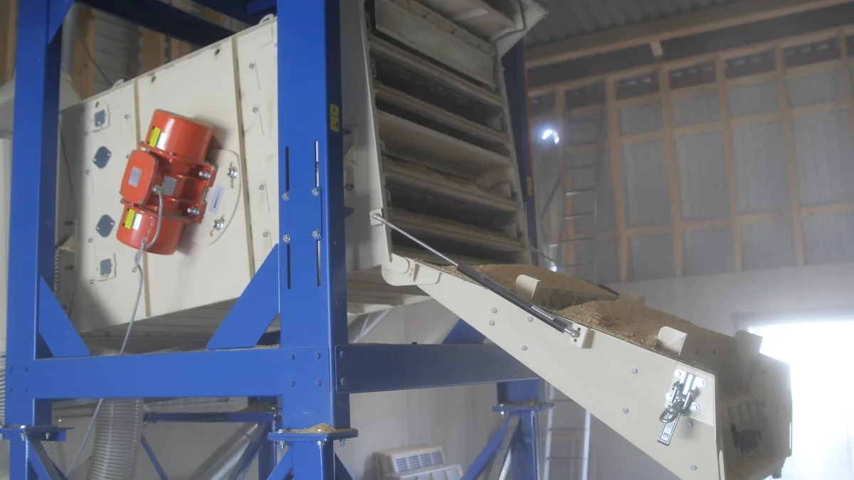 Soldrenseren fra JK Machinery er kompakt og dermed nem at finde plads til. 