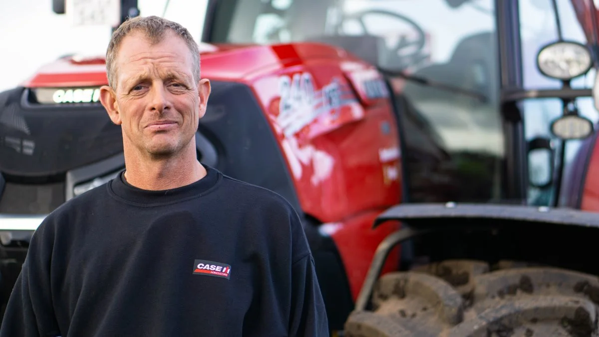 For Michal Lassen, der driver Dortheashvile, har valget af traktor altid været nemt. Han er selv uddannet Case IH-mekaniker for godt 30 år siden og har derfor et indgående kendskab til de røde maskiner. Fotos: Case IH