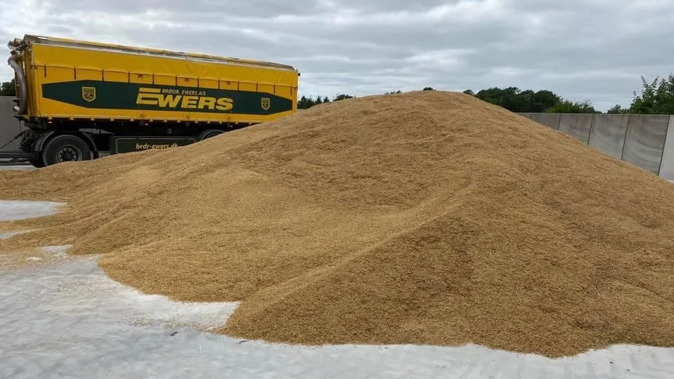 Brugererfaringer fra Nordamerika og England viser ifølge Brødr. Ewers, at der opnås 5-10 procent i merudbytte ved normal N- mængde med biostimulanter. Det er ved brug af produktet muligt at spare 20-25 procent af den tildelte N-mængde og have samme udbytteniveau i afgrøder som majs, hvede og raps, lyder det. 