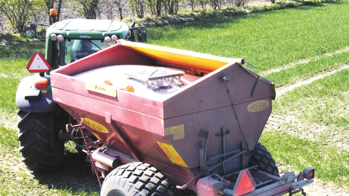 den enkelte gødningsspreder for at sørge for, at AgroBag passer til de vinkler, som kanten har. Foto: AgroBag
