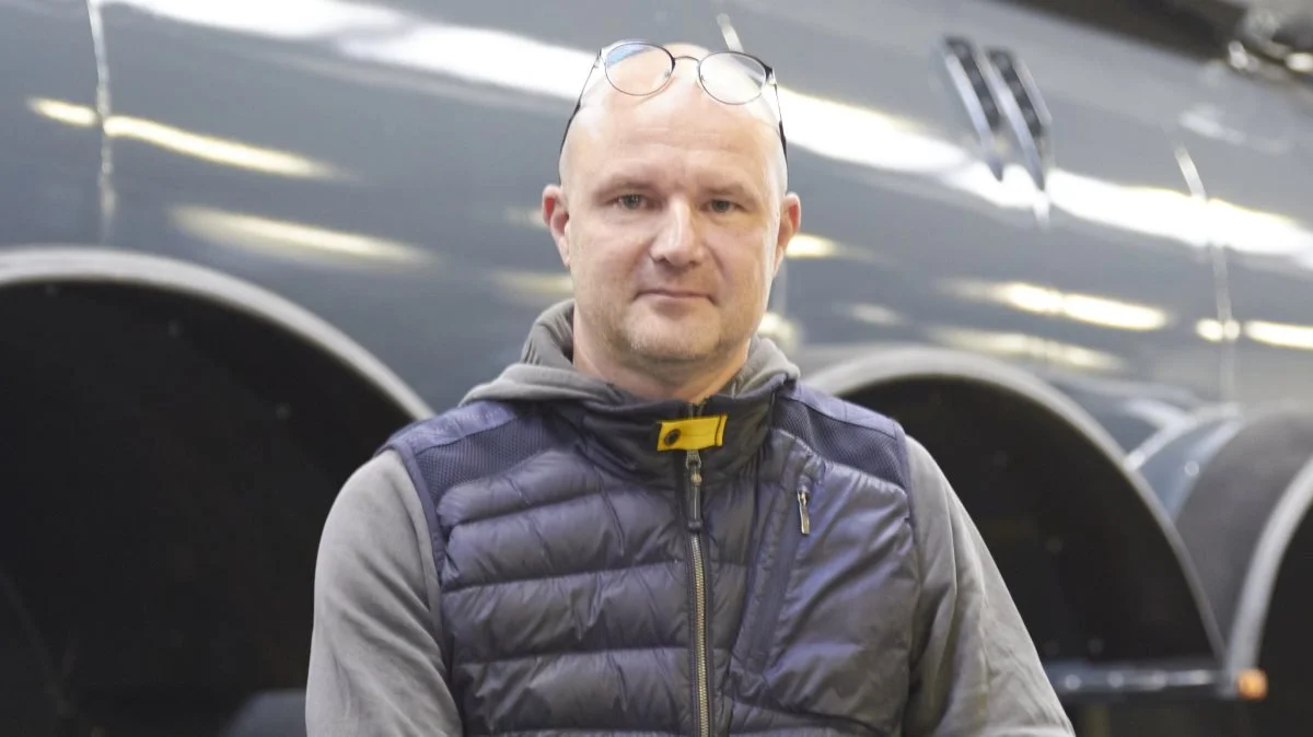 - Vi startede med et blankt stykke papir. Så gentegnede vi en gyllevogn med alle de ideer, vi havde selv og de input, vi fik fra kunder. Det har klart været vores succes, siger Per Larsen om opstarten af Votech. Fotos: Tenna Bang