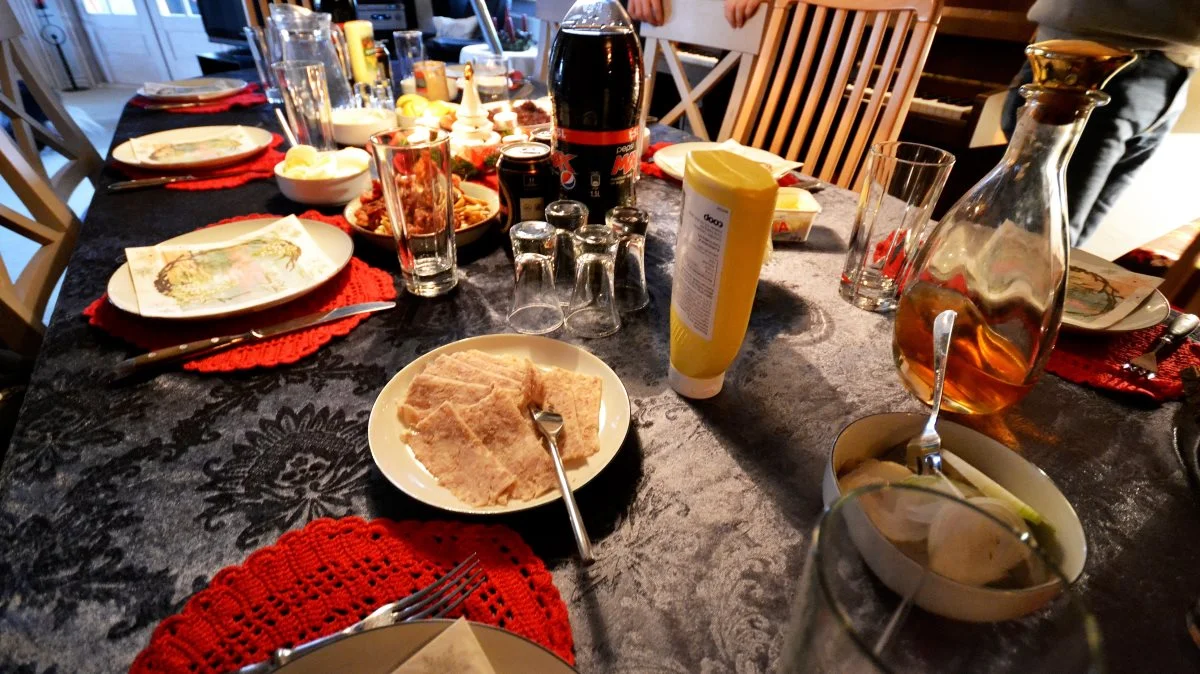 Hvordan ser det egentlig ud med fradragsmulighederne, og hvad med moms, når de ansatte skal have julefrokost? Det kan man få svar på i klummen. Foto: Colourbox 