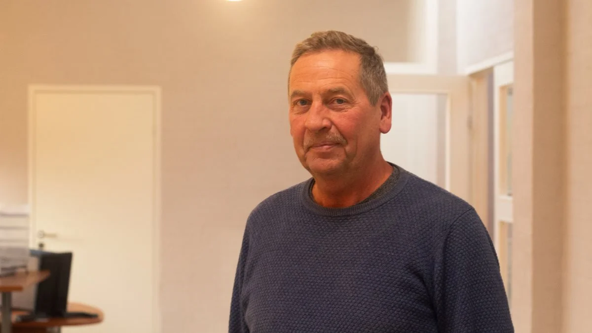 Kurt Østergaard fik sin landbrugsuddannelse i 80'erne, men det var mekanikken, der fangede interessen hurtigt, fortæller han. 