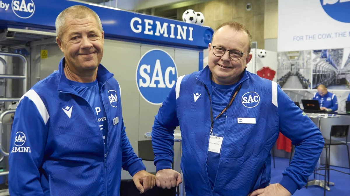 Der er stor interesse for Gemini-malkerobotten fra SAC på Agromek. En robot, som virksomheden har solgt 50 af i Danmark. Foto: Tenna Bang