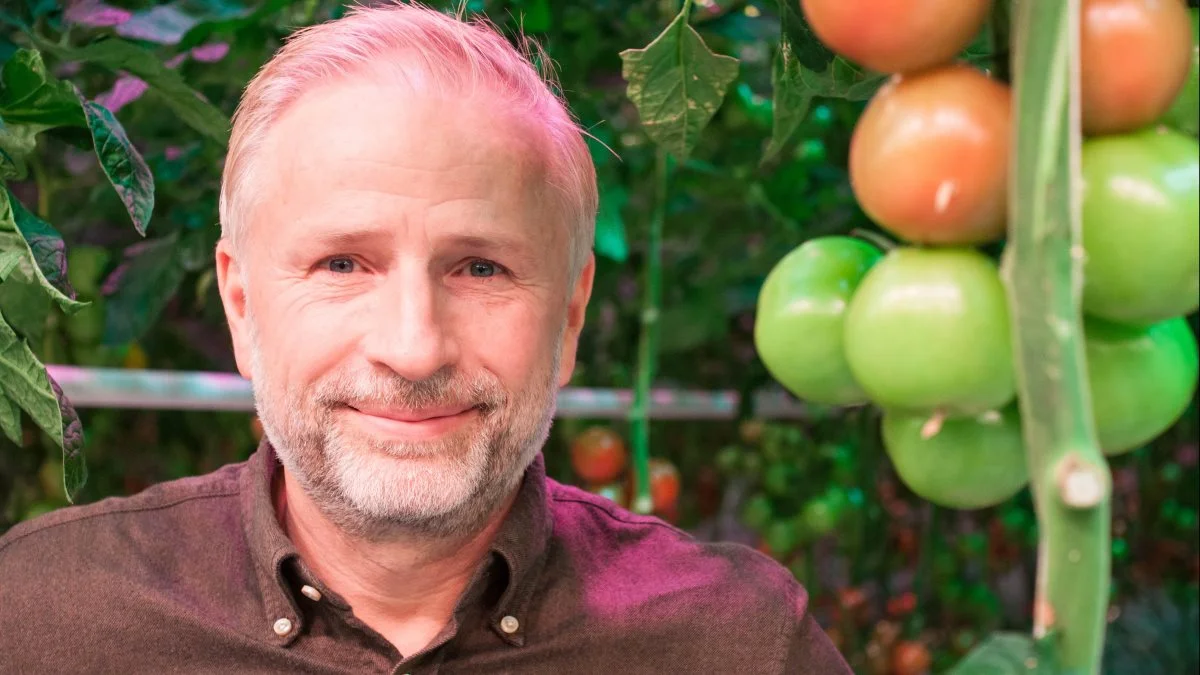 - Tilskudsordningen er ikke bare en indkomststøtte. Den fremmer klima og miljø, fastslår ejer og direktør Mads Ulrik Pedersen fra Nordic Greens A/S om landbrugsstøtteordningens tilskud til teknologi-investeringer i gartneribranchen, siger Mads Ulrik Pedersen.

