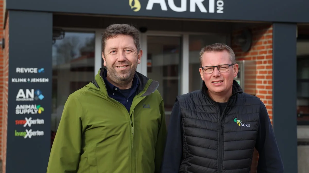 - Vi glæder os til at give inspiration til deltagerne. Både solceller og vindmøller opføres i Danmark i vidt omfang uden statslig støtte. Men selv på de frie markedsvilkår kan et sol- eller vindmølleprojekt være et særdeles økonomisk attraktivt aktiv for en bedrift og lokalområdet, siger Jacob Frey Hansen og Kristian Sejersbøl fra Agri Nord.