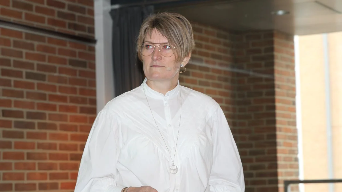 Lene Brandenborg, underviser på Dalum Landbrugsskole slår et slag for, at endnu flere skal uddanne sig til landmænd og meget gerne også videre inden for en af lederuddannelserne.
