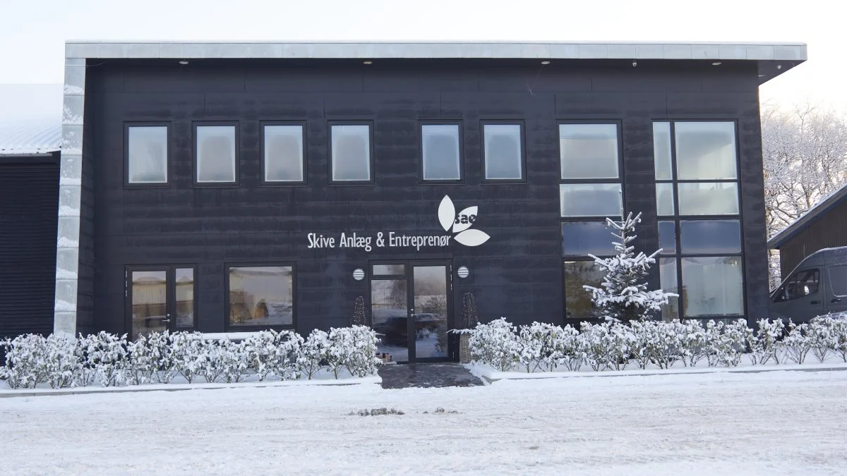 Skive Anlæg & Entreprenør har som så mange andre virksomheder oplevet udfordringer med at finde folk. De har selv valgt aktivt at gøre noget ved det. Og det har virket.